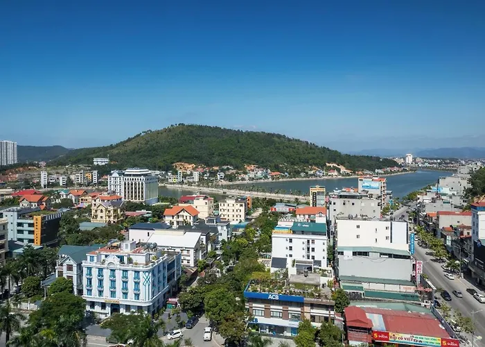 D'lecia Khách sạn Hạ Long