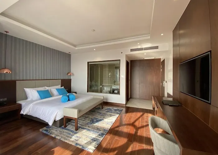 D'lecia Khách sạn 5*